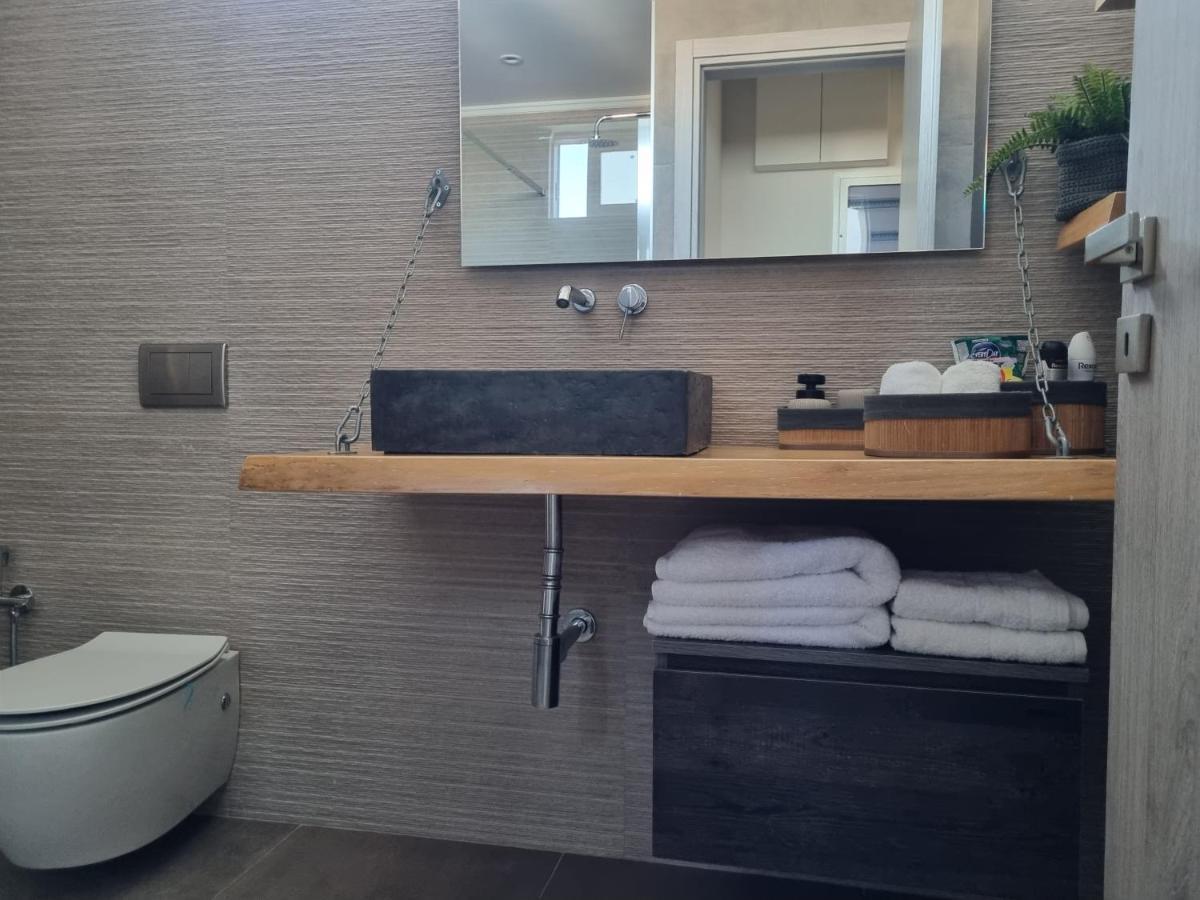 New Minimal Apartment,10' From Athens Airport Spata  Luaran gambar